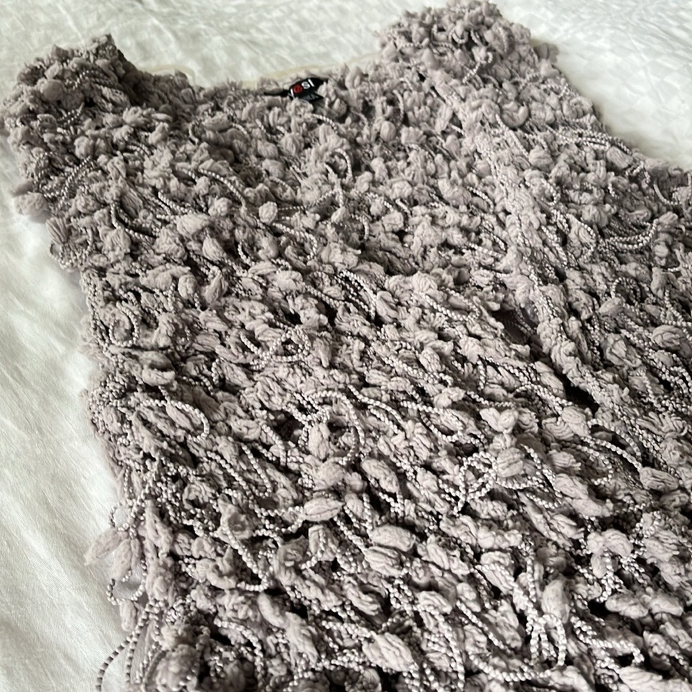 Yest The Netherlands Women’s Sz. 6 Shaggy Statement Cardigan vest
